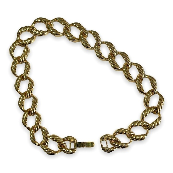 Gold Tone Large Intertwined Chain Necklace and Bracelet Set - Picture 5 of 11